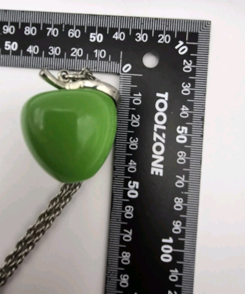 vintage green enamel and silvertone apple pendant necklace16
