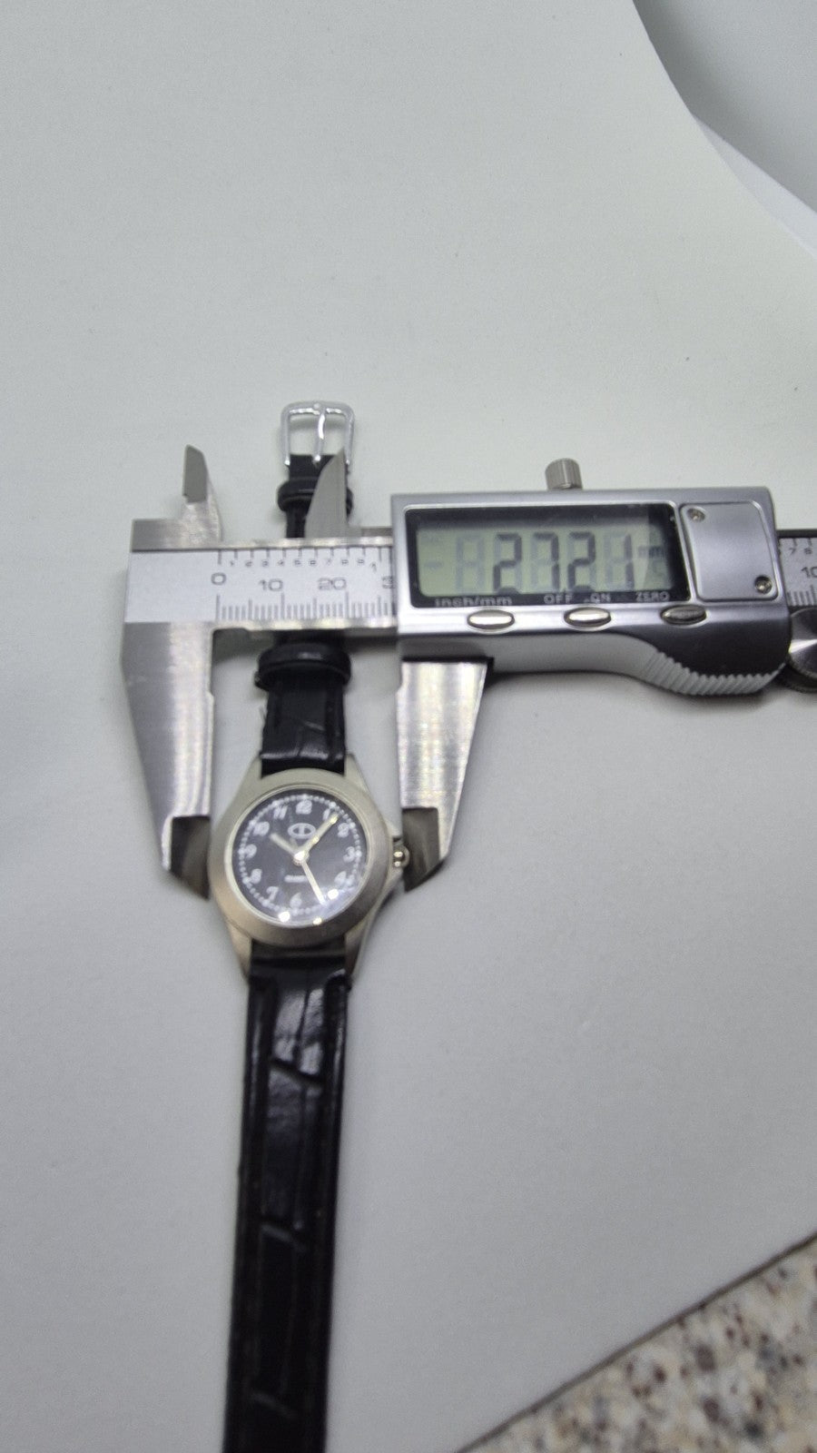 Ladies QUARTZ Watch11