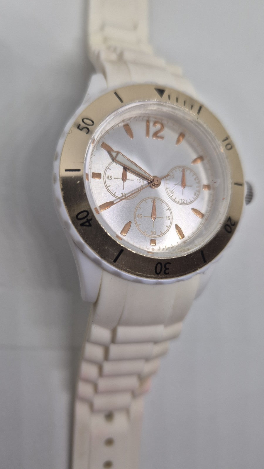 White and rose gold tone, plastic, quartz wrist watch2