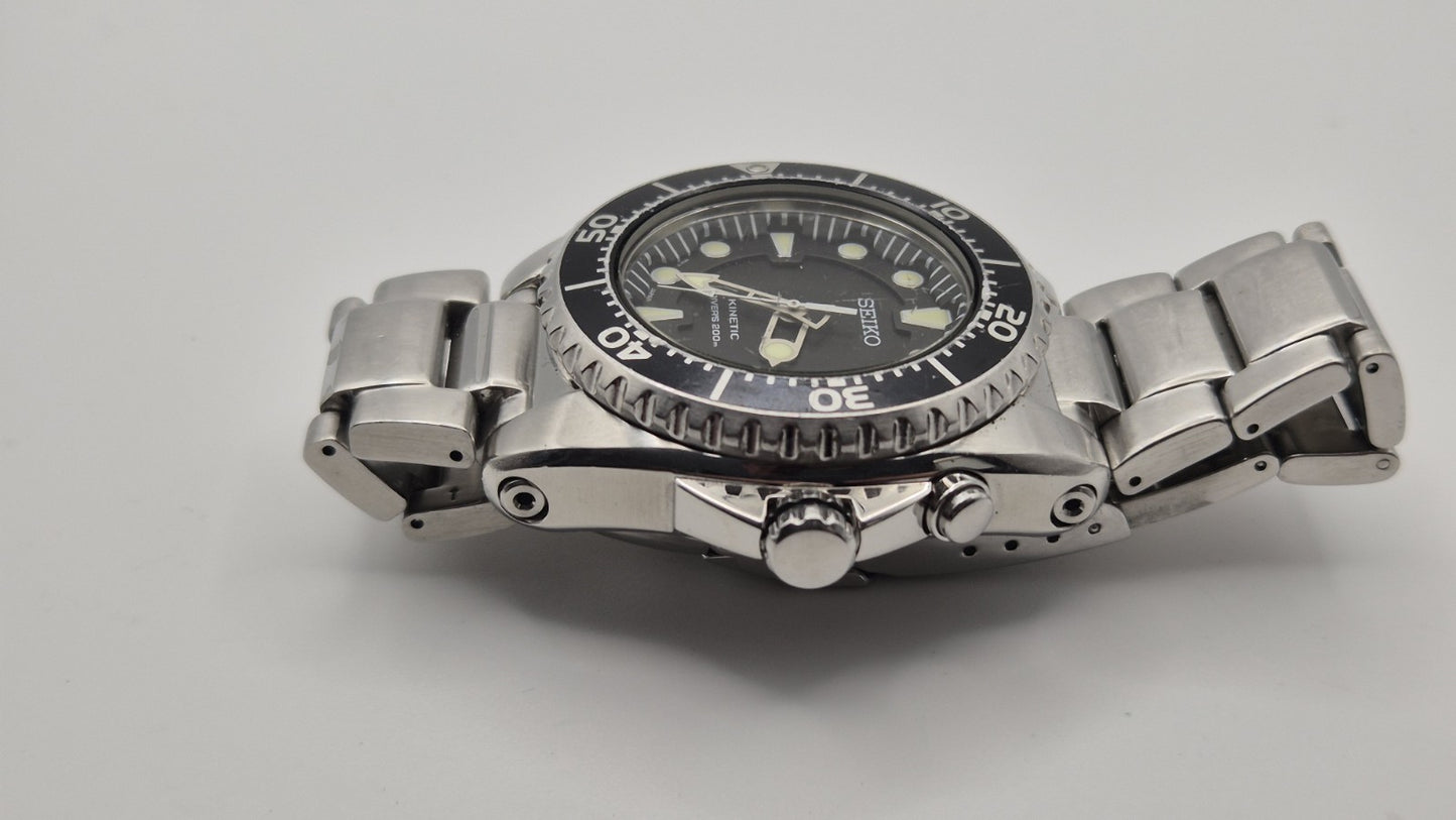 Seiko Kinetic Diver 200m watch 5M62-0BL016