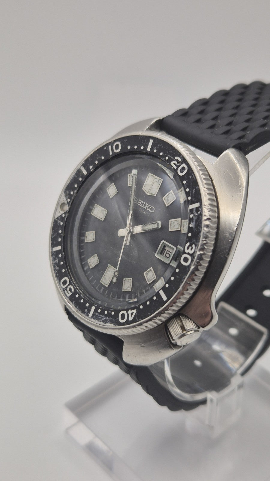 Seiko 6105  8110 'Willard' Diver Watch Vintage with waffle strap9