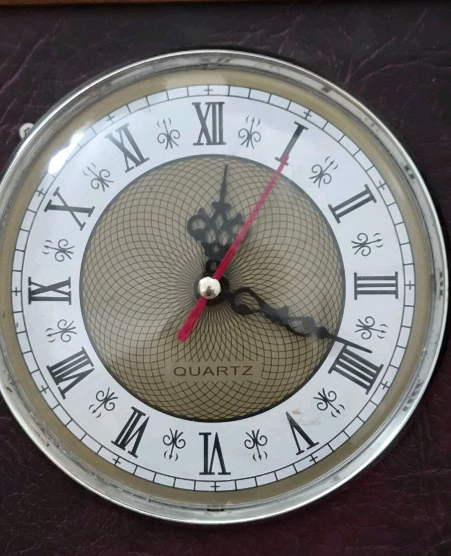 Wood QuartzMantel Clock1