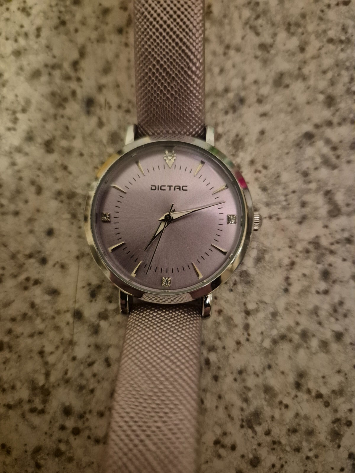 Dictac Ladies Quartz Movement NonCalender Wristwatch0