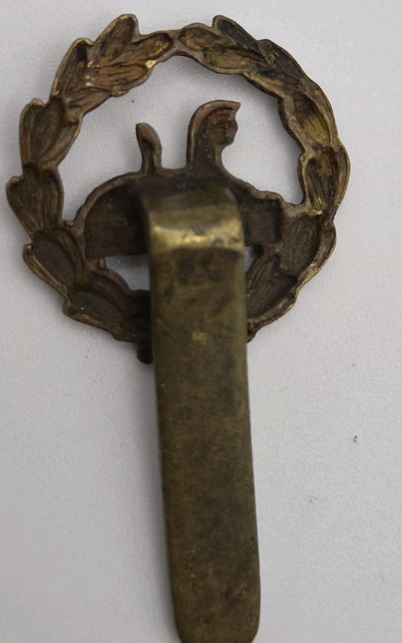 The Gloucestershire Regiment Rear Cap Badge, Fine Vintage Condition6