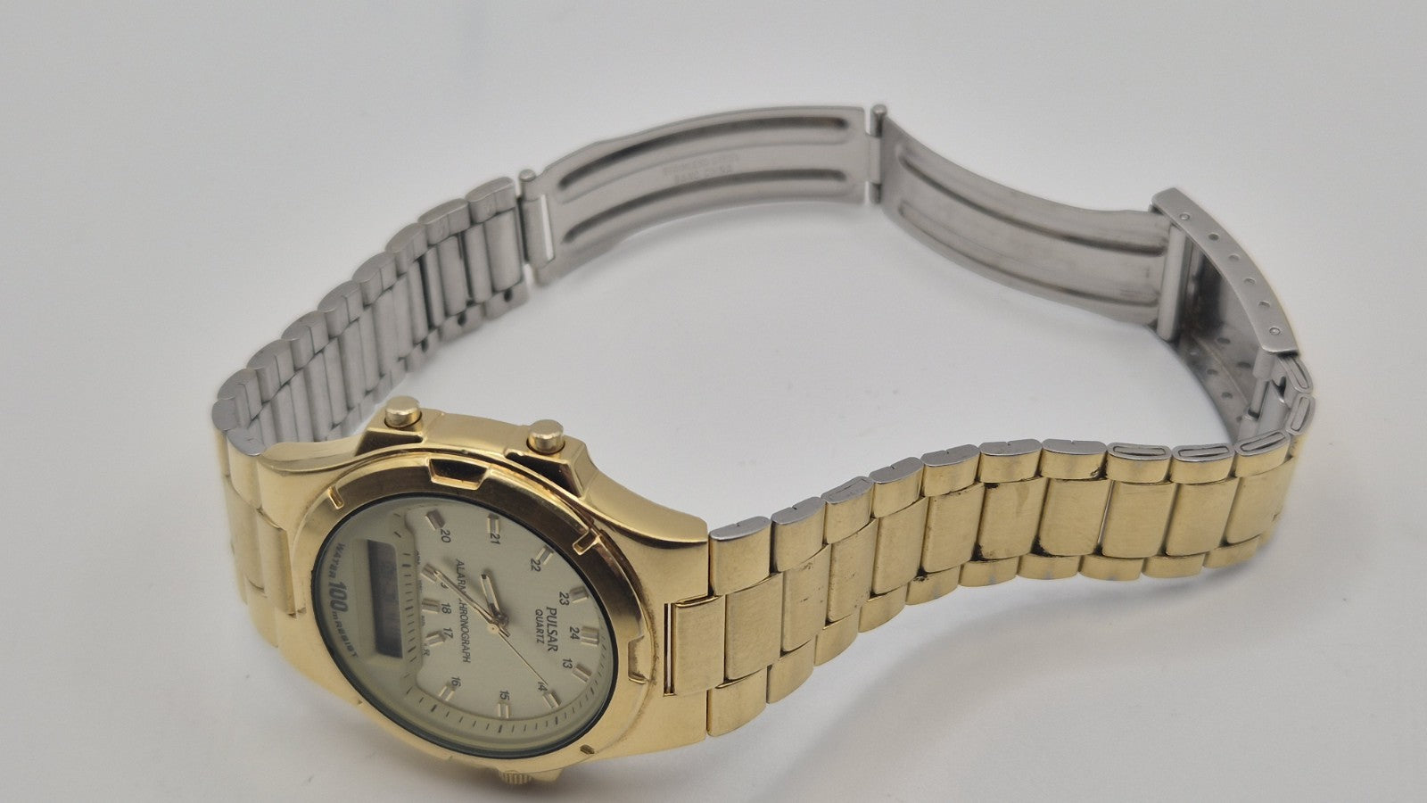Vintage Men’s Pulsar Analog Digital Chronograph Watch V041-903013