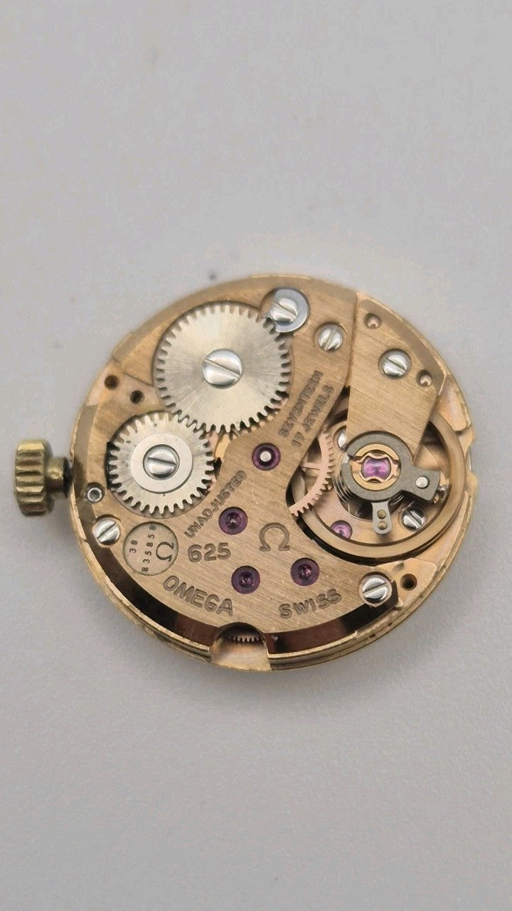 Omega Ladies Cal 625  9 carat Gold Manual Watch22
