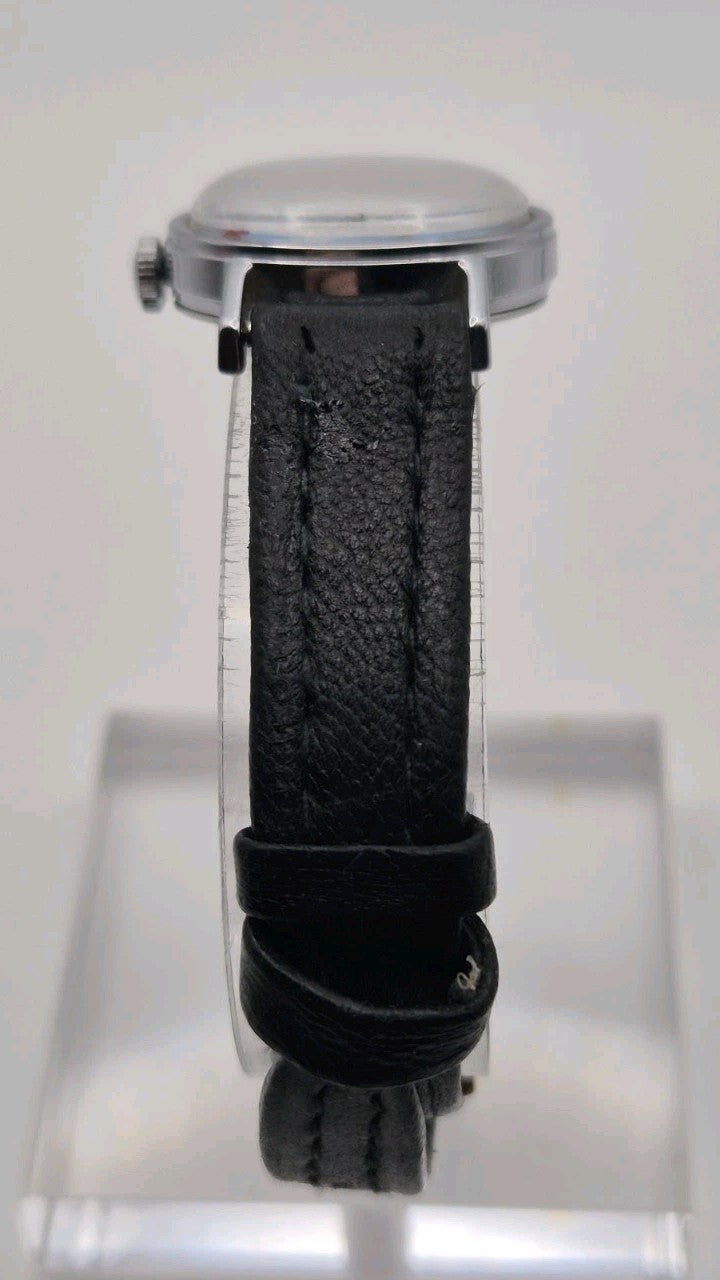 Timex 1958 Snoopy Hand Wind Watch Working3