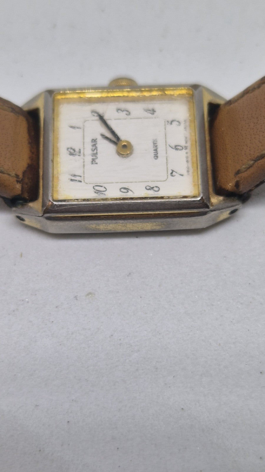 vintage Pulsar V810 ladies' goldtone quartz watch.1