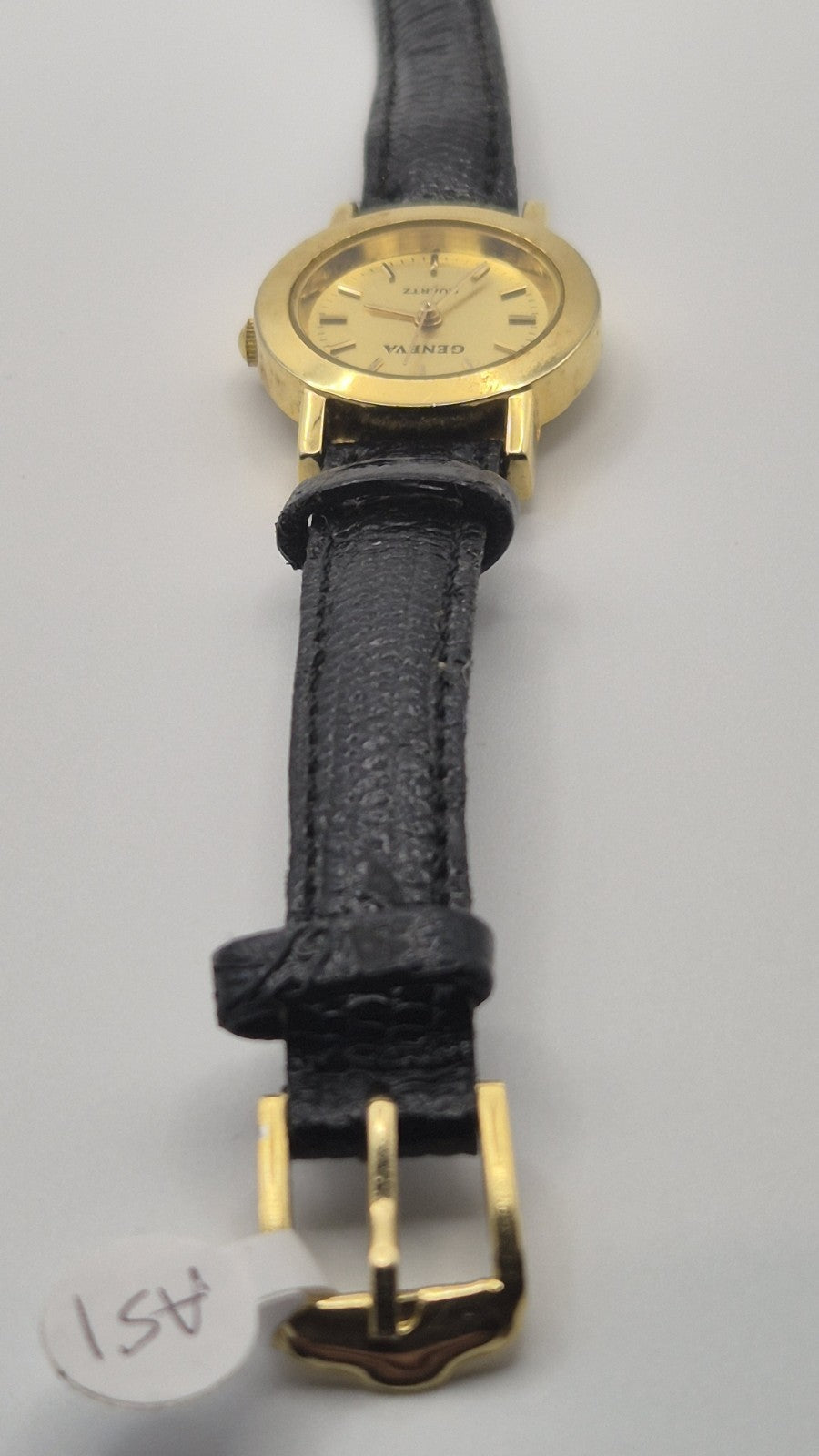 Ladies Geneva Quartz Watch With Gold Coloured Face And Case5