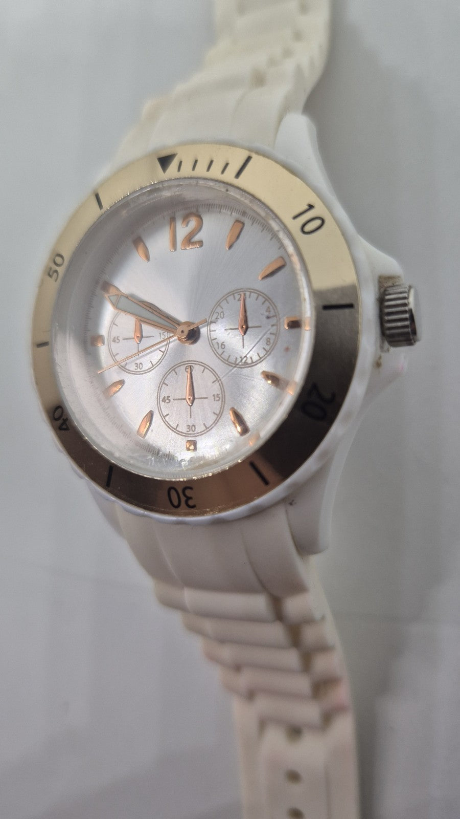 White and rose gold tone, plastic, quartz wrist watch3