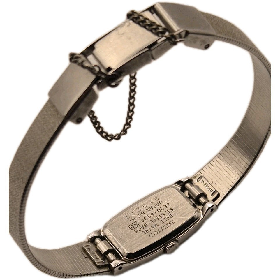 Seiko 2E206130 quartz watch10