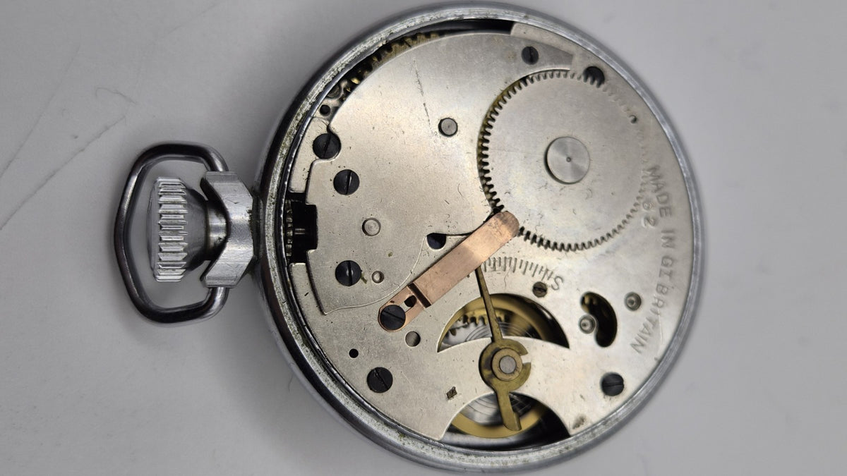 vintage Ingersoll Triumph manual-wind pocket watch. Working. 10