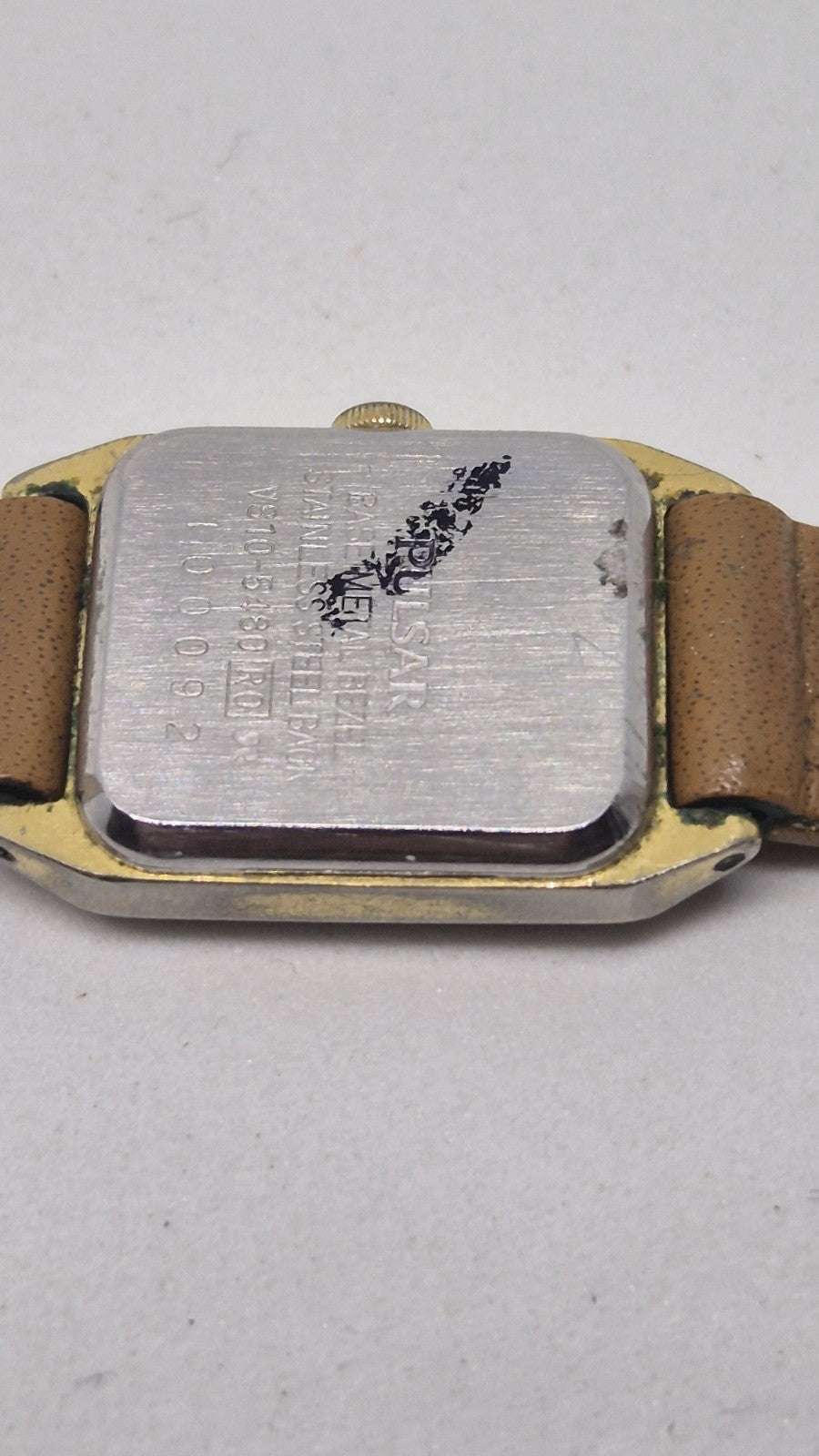 vintage Pulsar V810 ladies' goldtone quartz watch.9