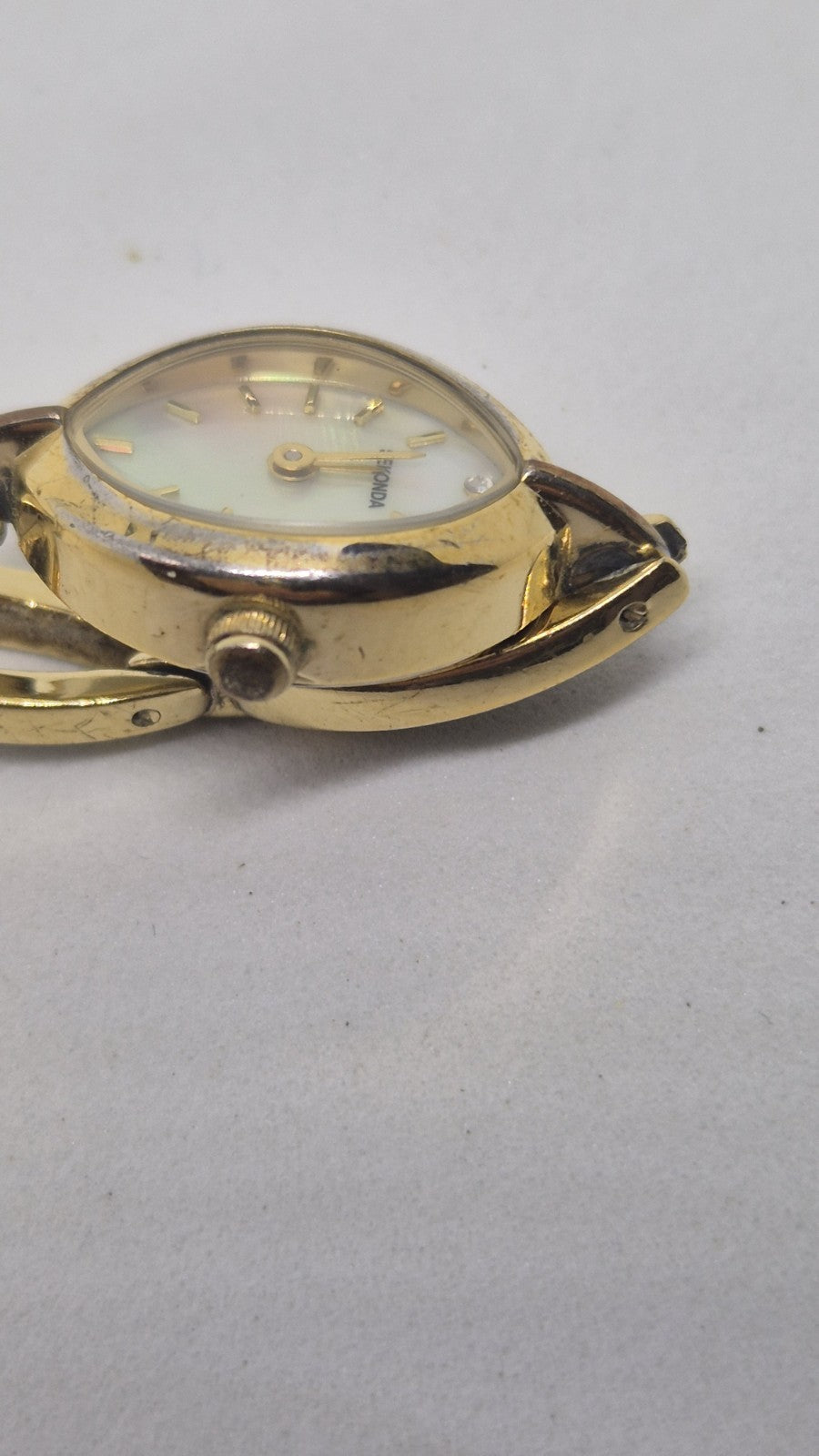 Ladies  Sekonda Teardrop Face Gold Strap Watch6