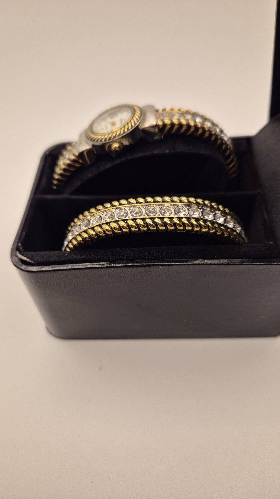 Gossip Ladies Watch and Braclet set - Used working - New Battery5
