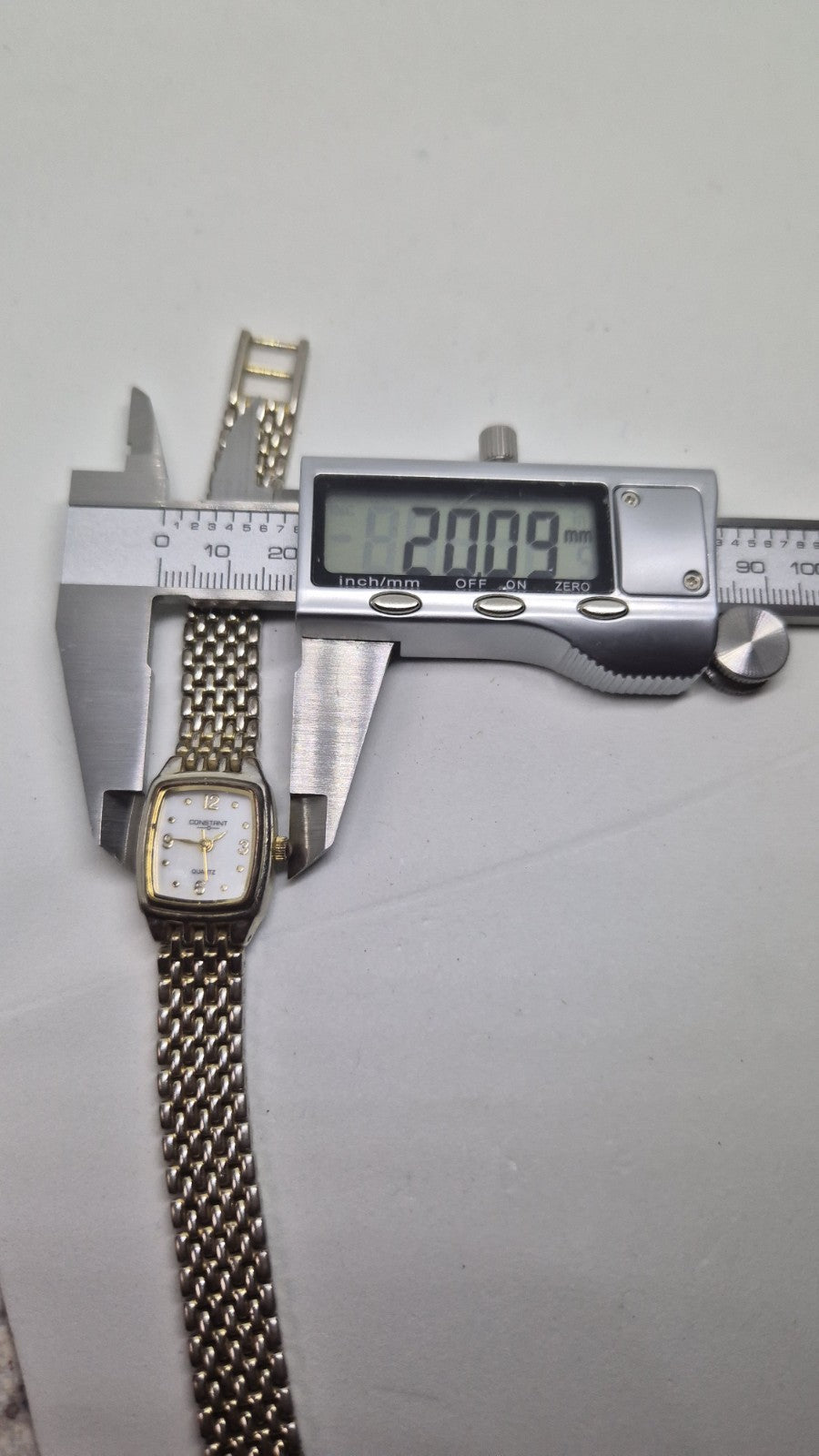 Vintage Constant Ladies Quartz Bracelet Watch Colour Gold14