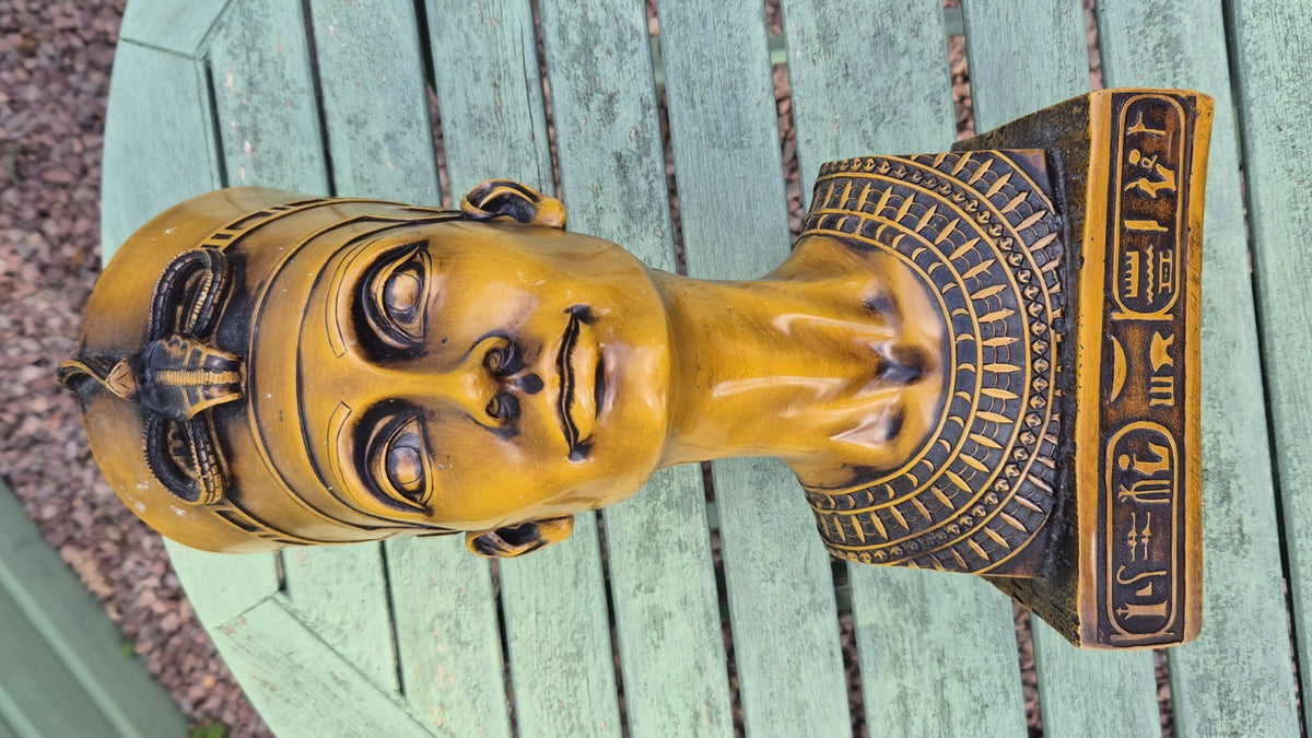 Decorative Replica of the famous Nefertiti Bust10
