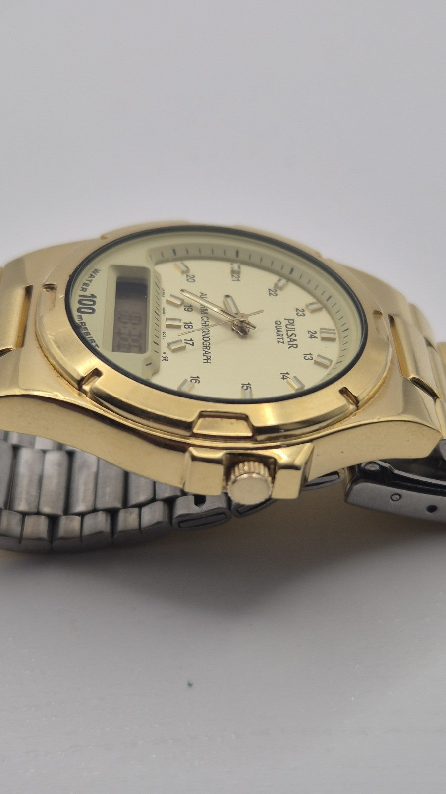 Vintage Men’s Pulsar Analog Digital Chronograph Watch V041-903011