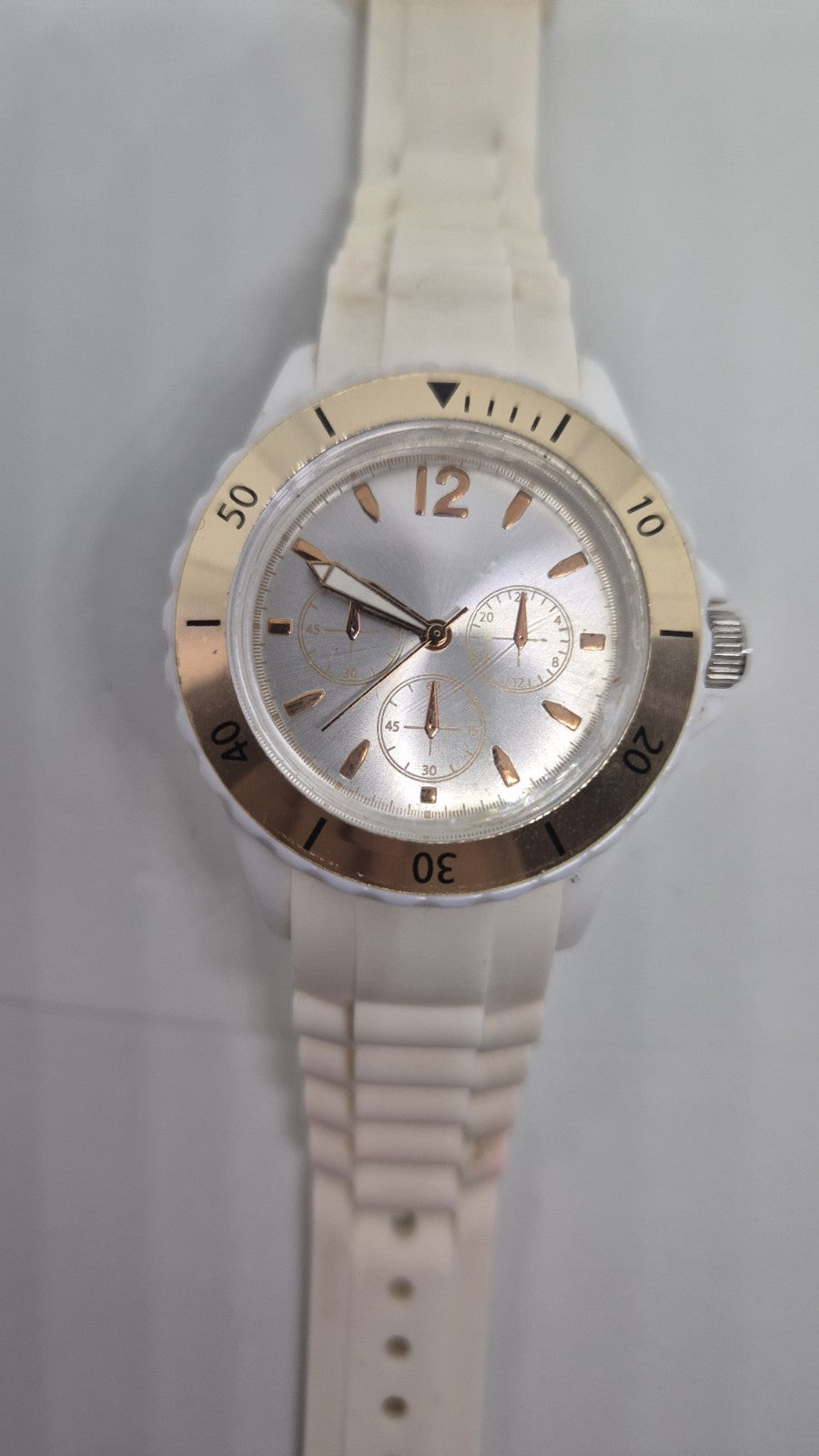 White and rose gold tone, plastic, quartz wrist watch1