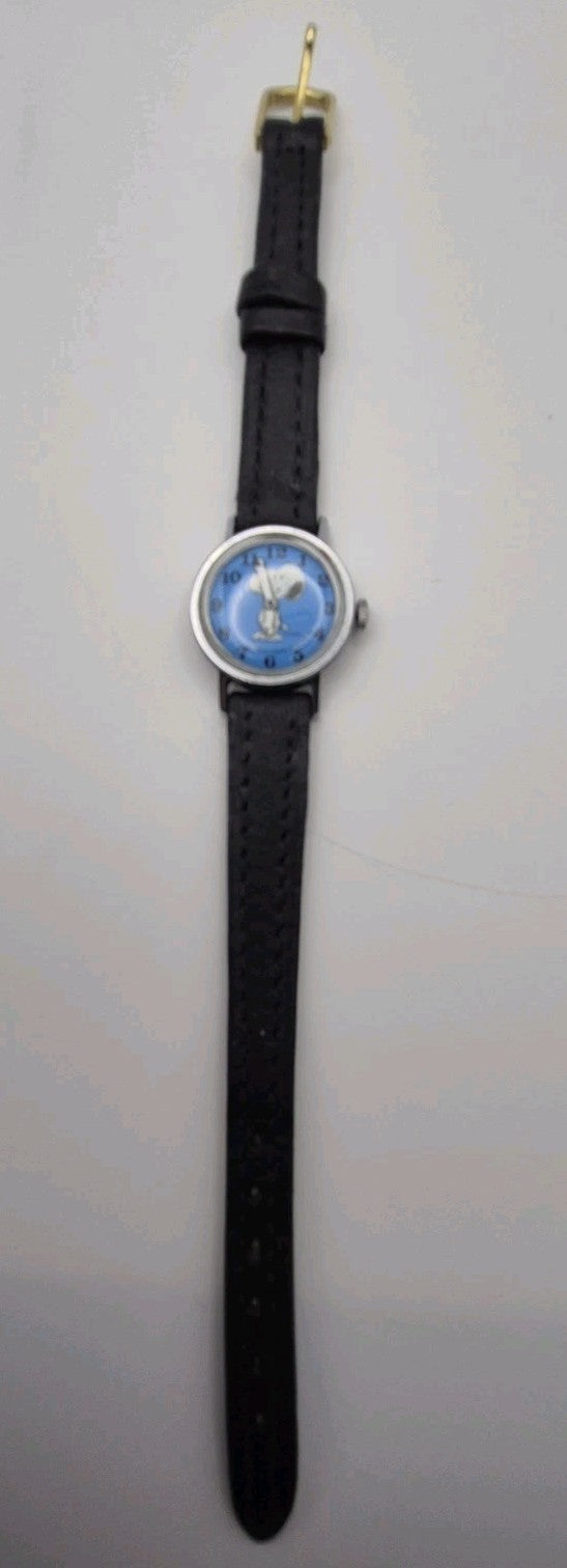 Timex 1958 Snoopy Hand Wind Watch Working9