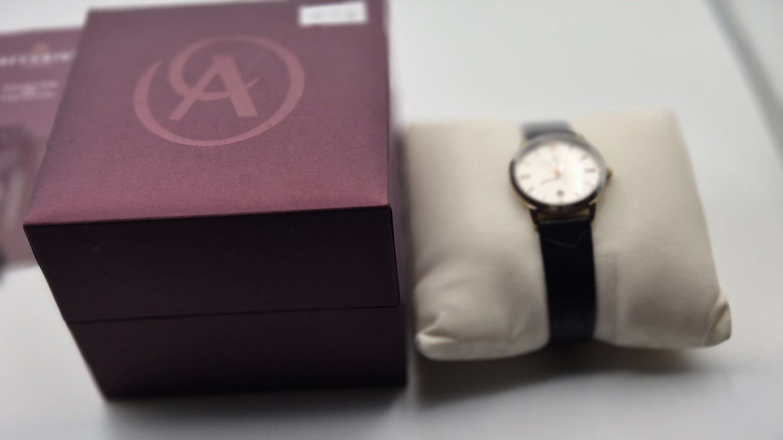 Accurist Ladies Classic Date wristwatch model 8073 with a white dial and...6