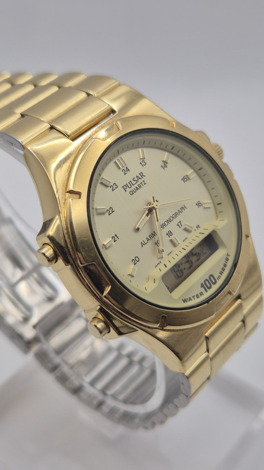 Vintage Men’s Pulsar Analog Digital Chronograph Watch V041-90303
