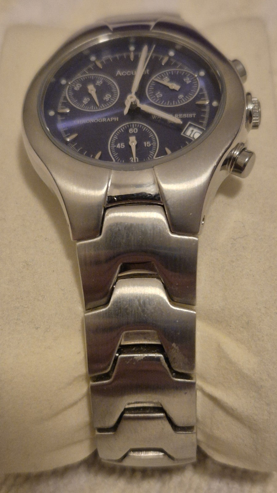 Vtg Accurist Chronograph Date Blue Face Steel Bracelet  Quartz Watch3