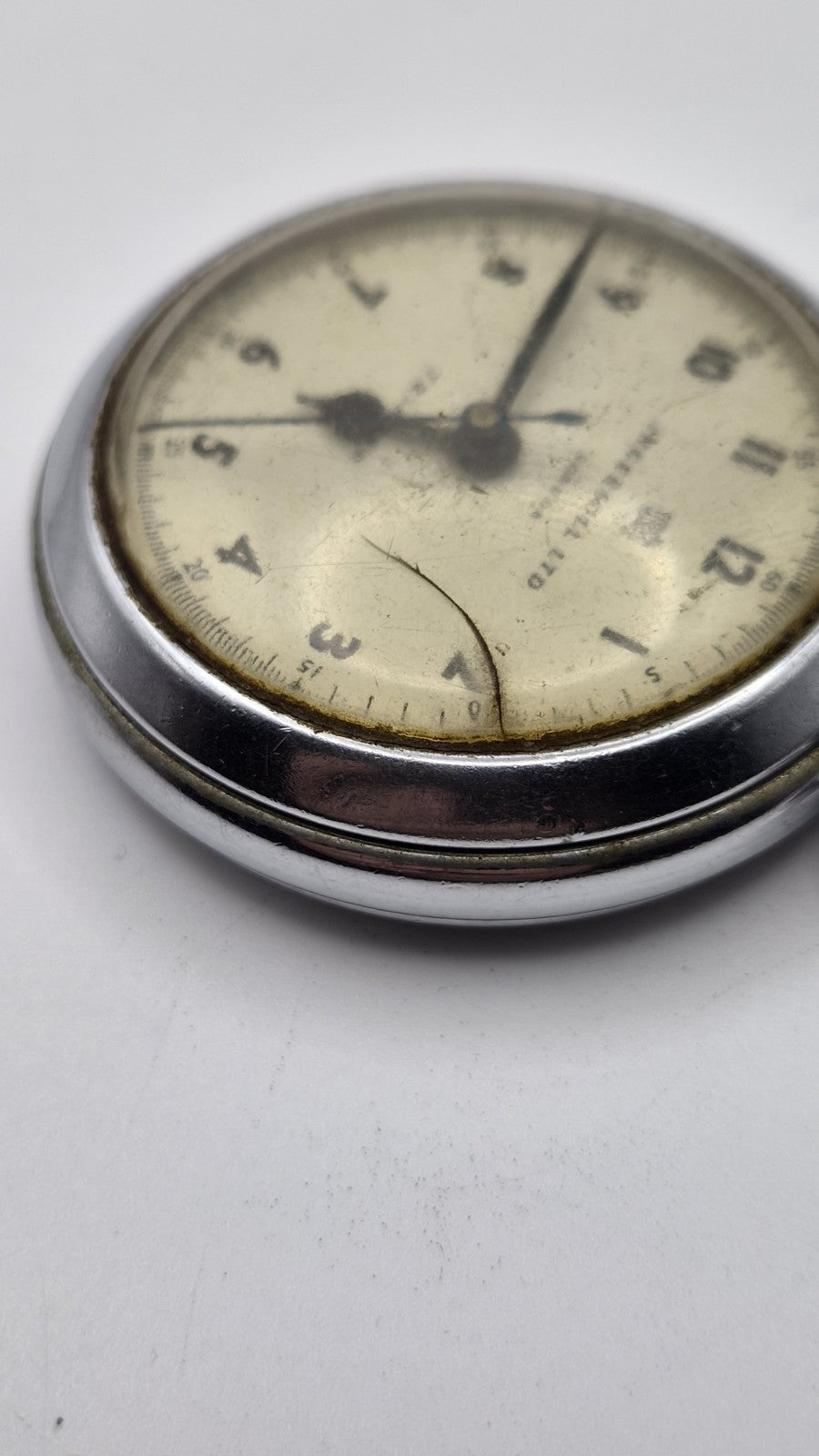 vintage Ingersoll Triumph manual-wind pocket watch. Working. 3