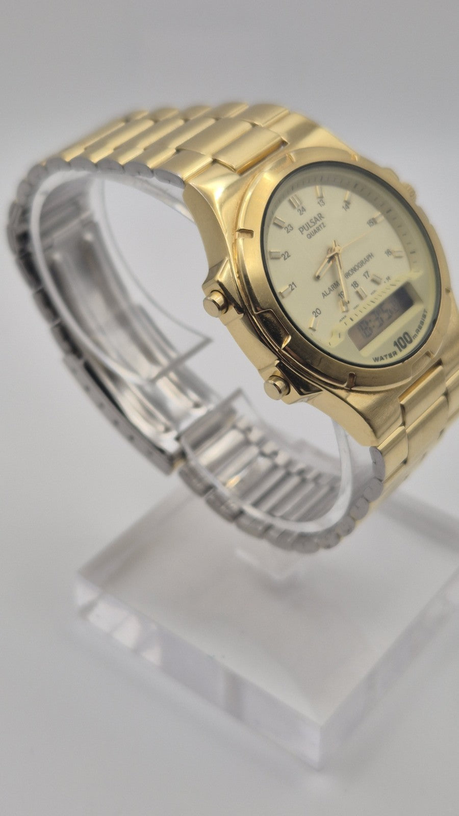 Vintage Men’s Pulsar Analog Digital Chronograph Watch V041-90302