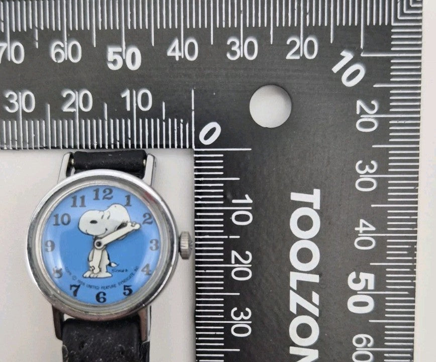 Timex 1958 Snoopy Hand Wind Watch Working16