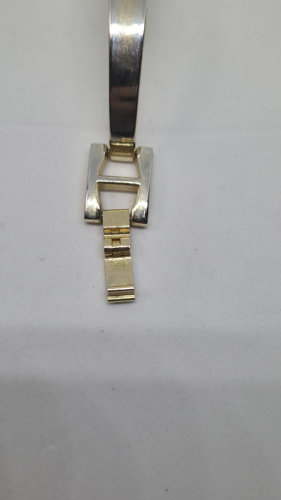 New Look Ladies Gold Tone Wristwatch Excellent Working Order New Battery Fitted3