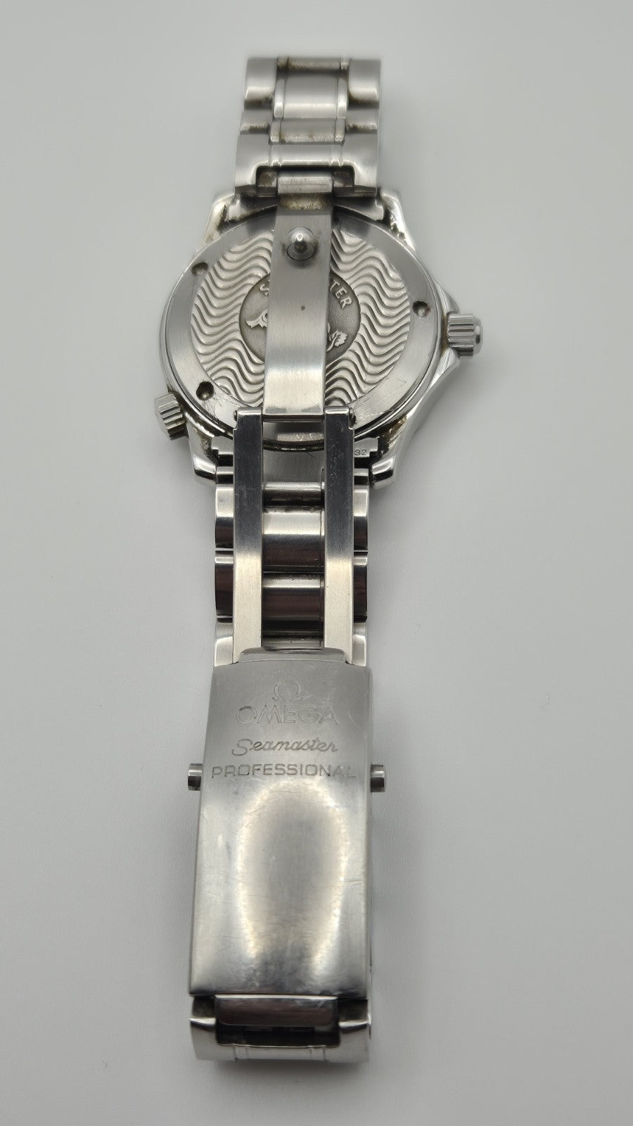 Omega Seamaster Professional 300m wristwatch  Ref. 226380007