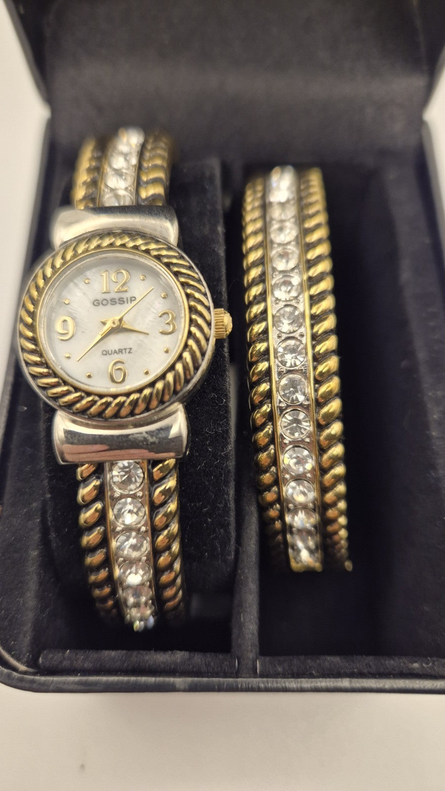 Gossip Ladies Watch and Braclet set - Used working - New Battery0