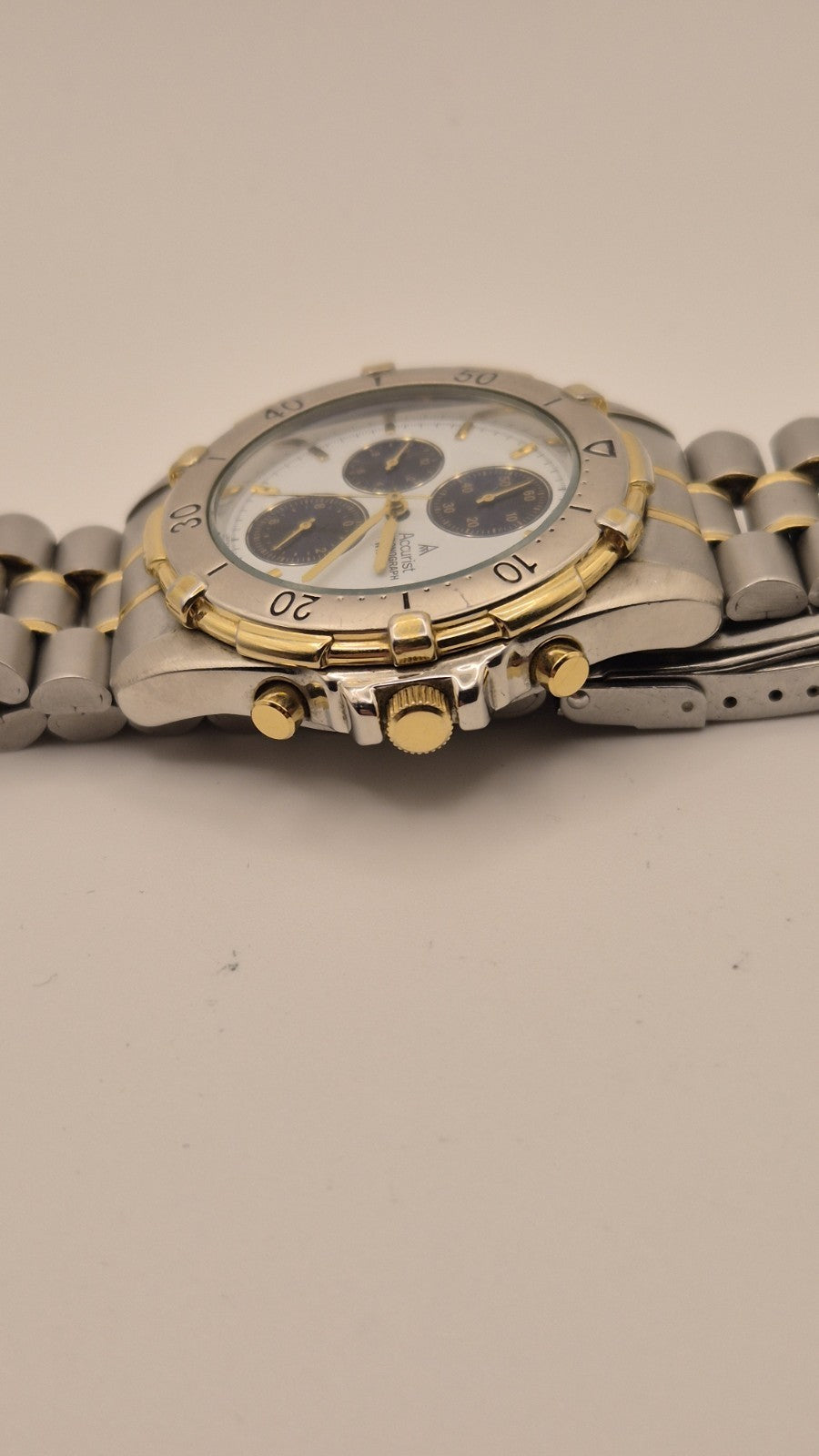 Accurist Chronograph MB359 Mens Watch4