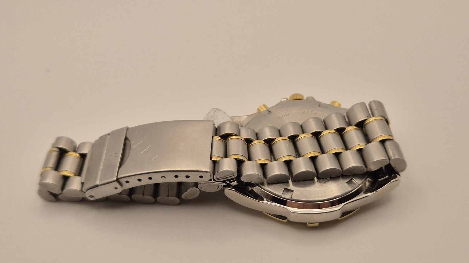 Accurist Chronograph MB359 Mens Watch6