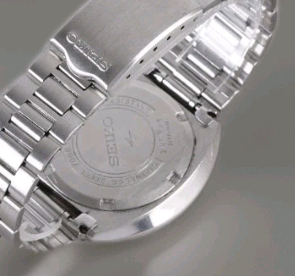 SEIKO AUTOMATIC DAY DATE REF. 7006-60104