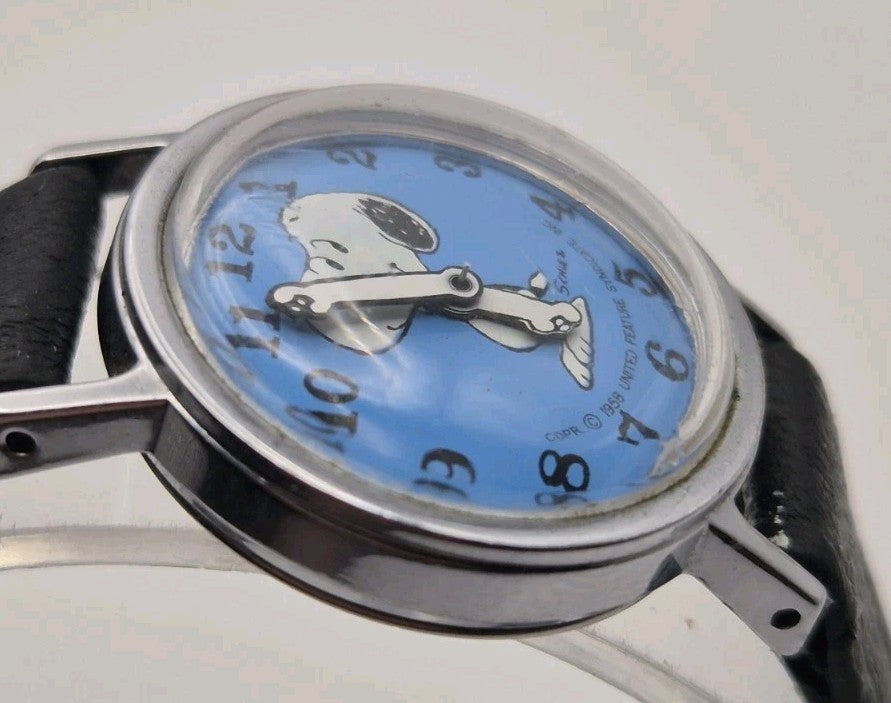 Timex 1958 Snoopy Hand Wind Watch Working2