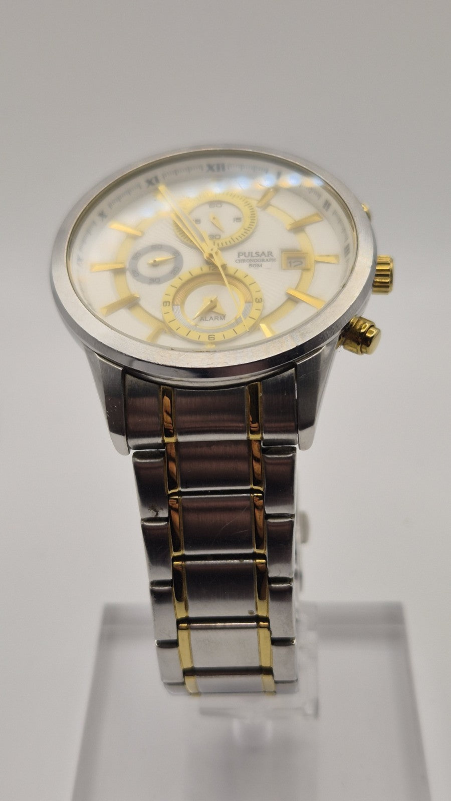Pulsar YM62-X214 men's quartz chronograph wristwatch2