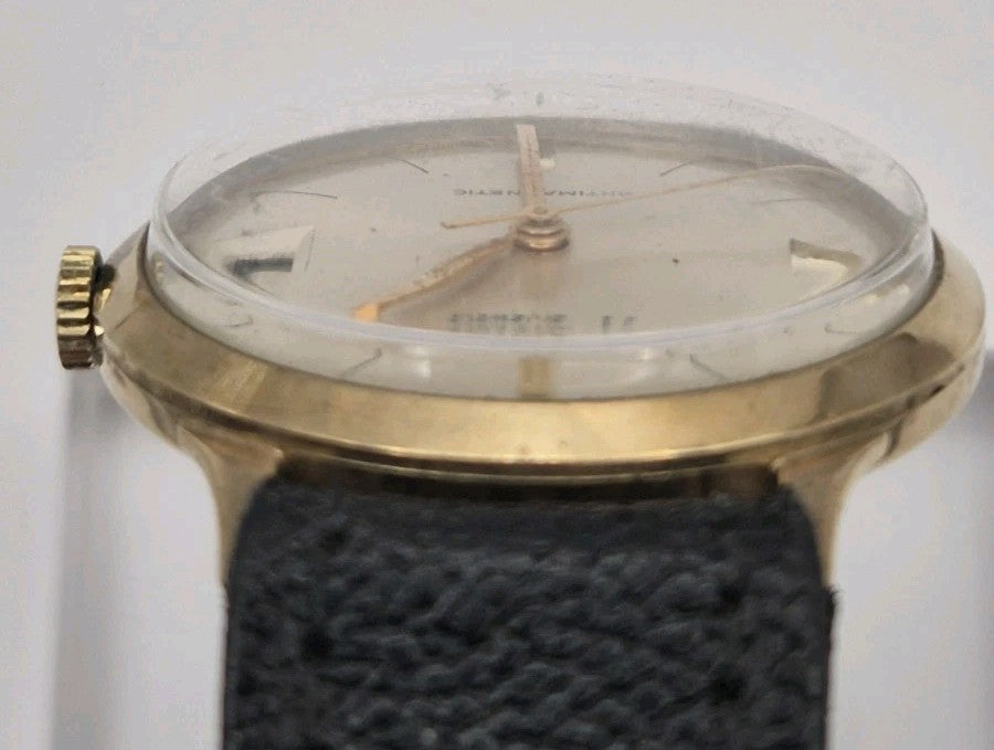 Accurist 1960s 9 Carat Gold Watch,  date, 21 Jewels, Working, Swiss Made6