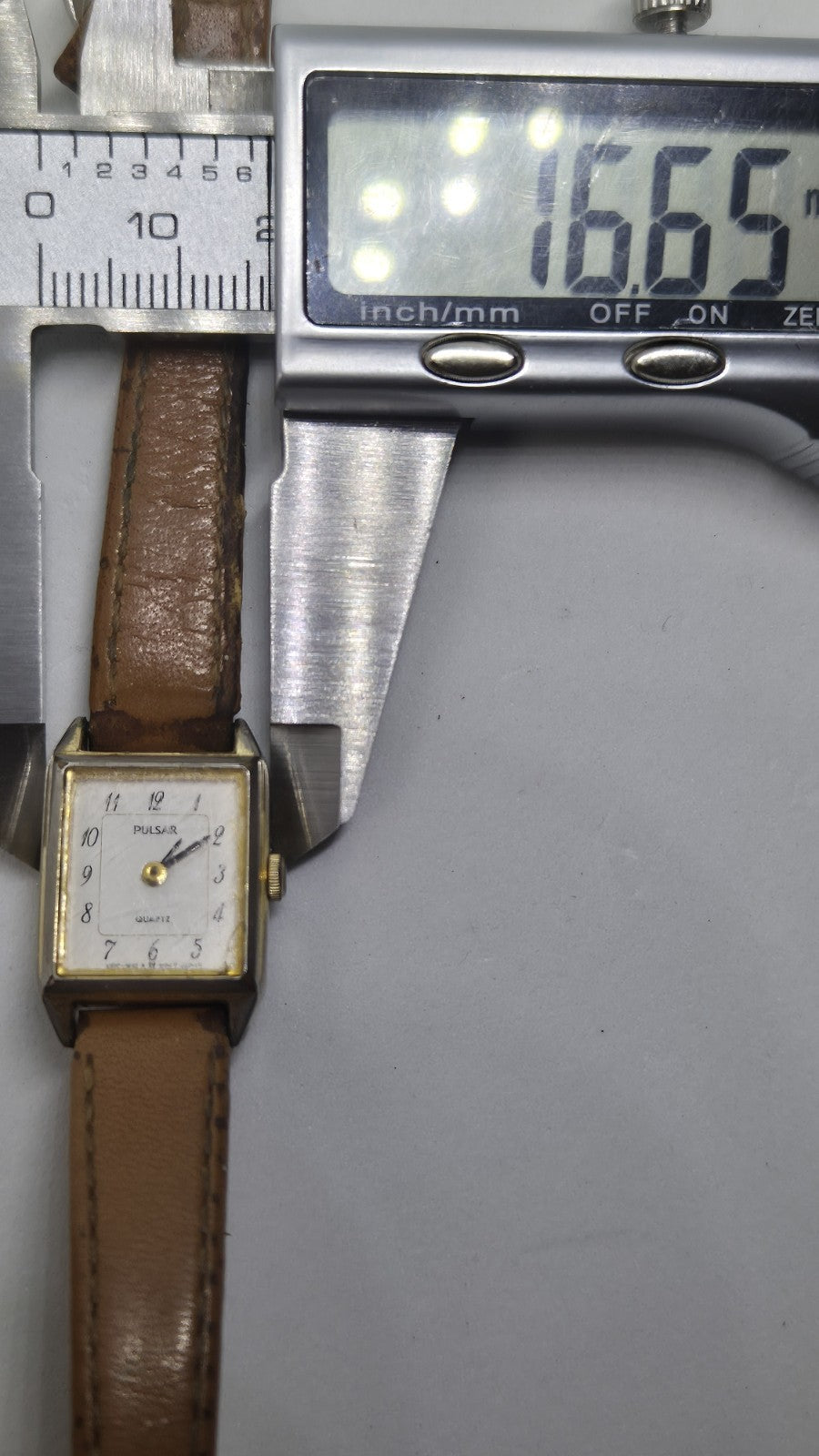 vintage Pulsar V810 ladies' goldtone quartz watch.12