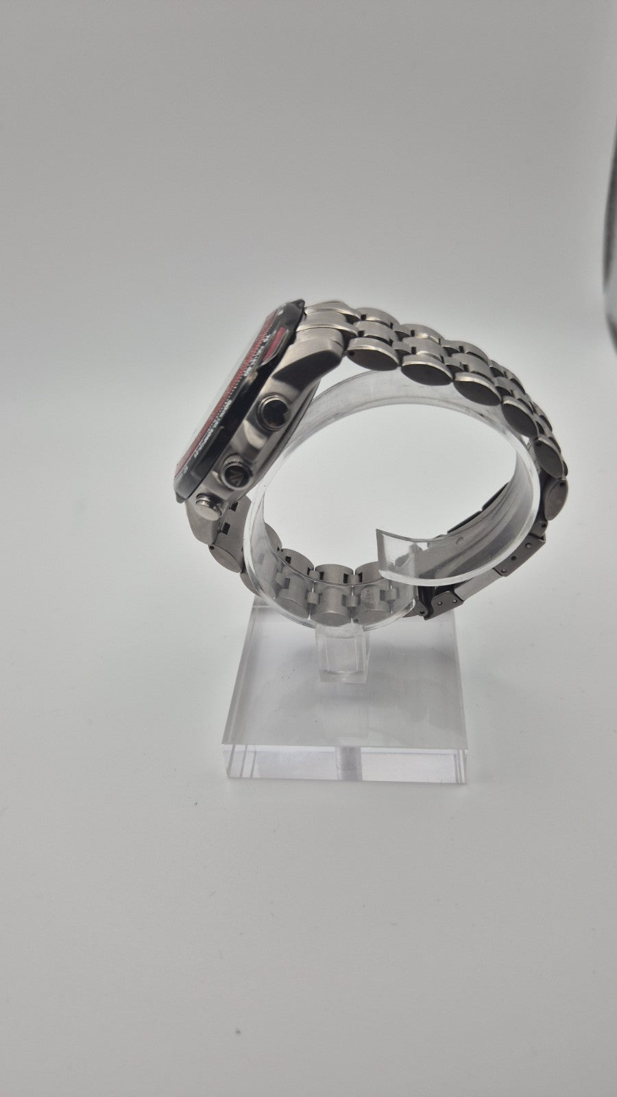Citizen Red Arrows Skyhawk A.T watch featuring a Titanium case and bracelet7