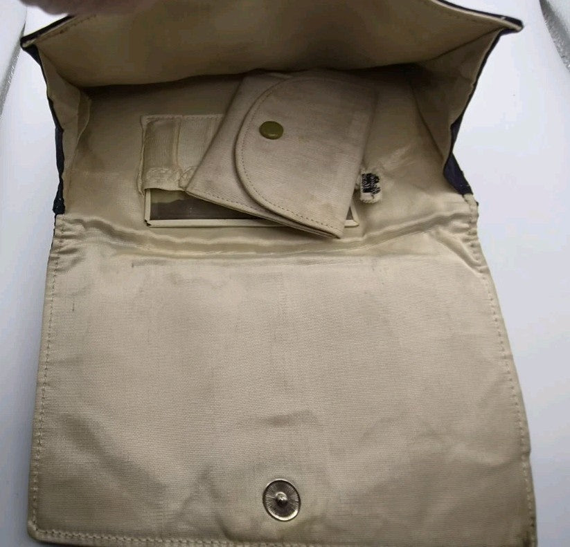 Vintage  1940s British Evening Clutch Bag With Mirror And Purse6