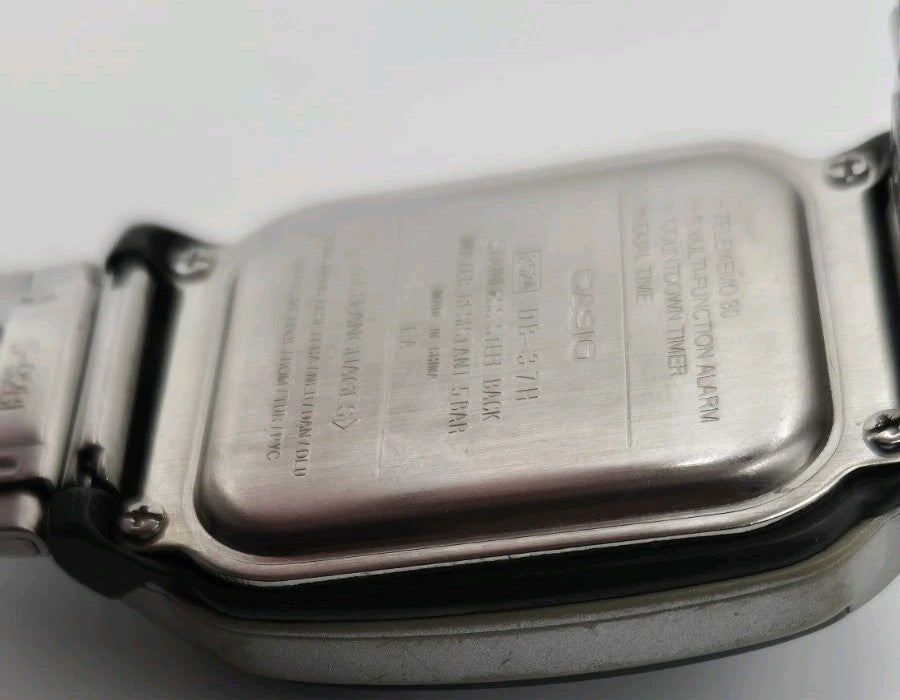 Casio DB-37H 2524 Multi Lingual Data Bank Illuminator Vintage Watch16