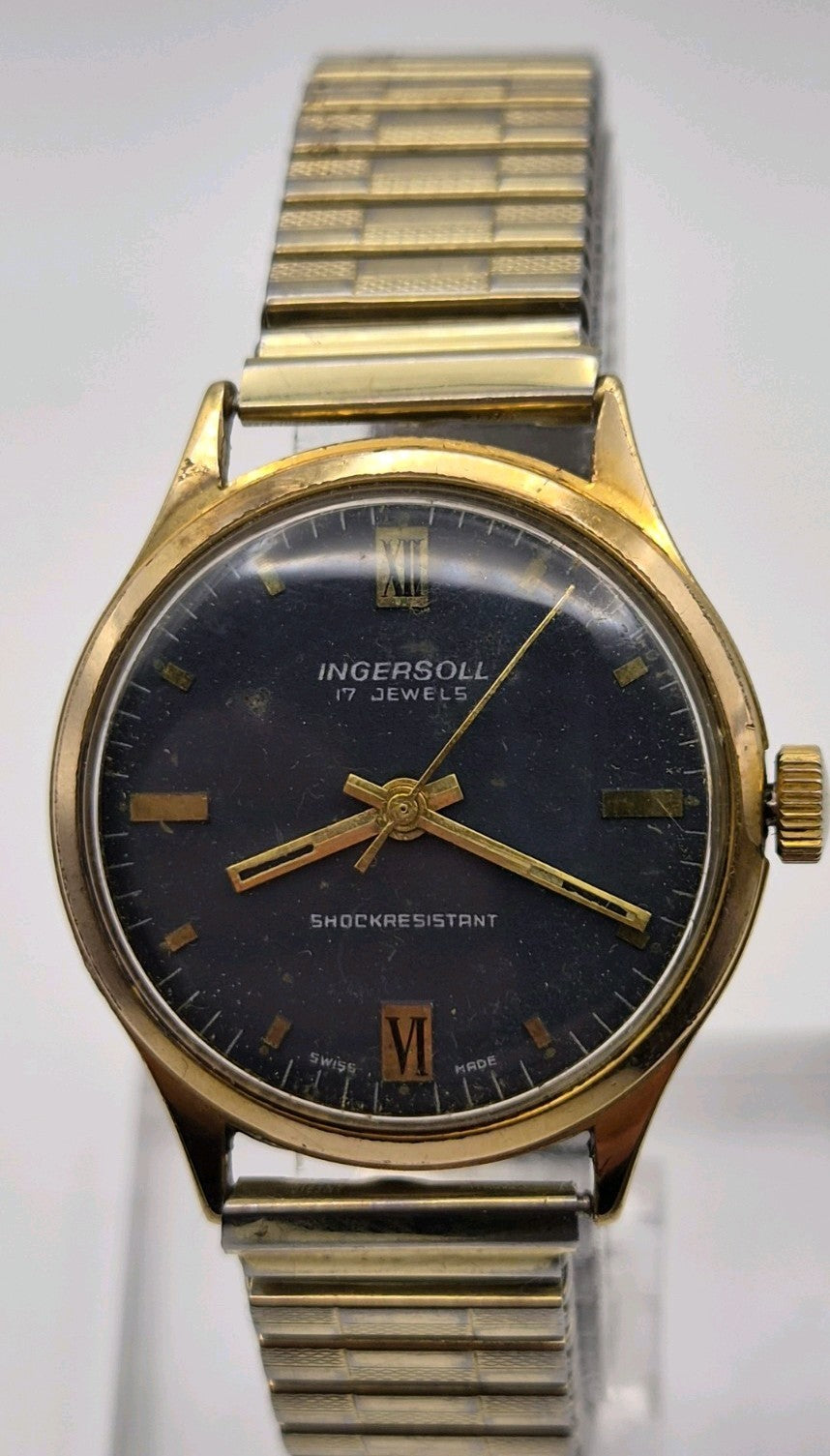 vintage Ingersoll 17 Jewels Shockresistant mechanical Mens wristwatch1