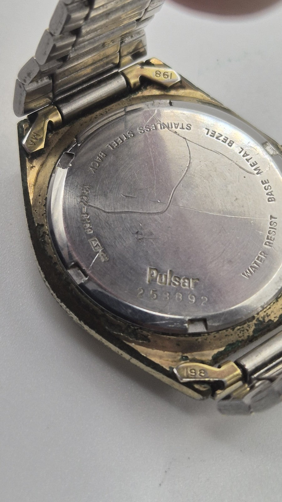 Pulsar quartz watch, model Y562-815916