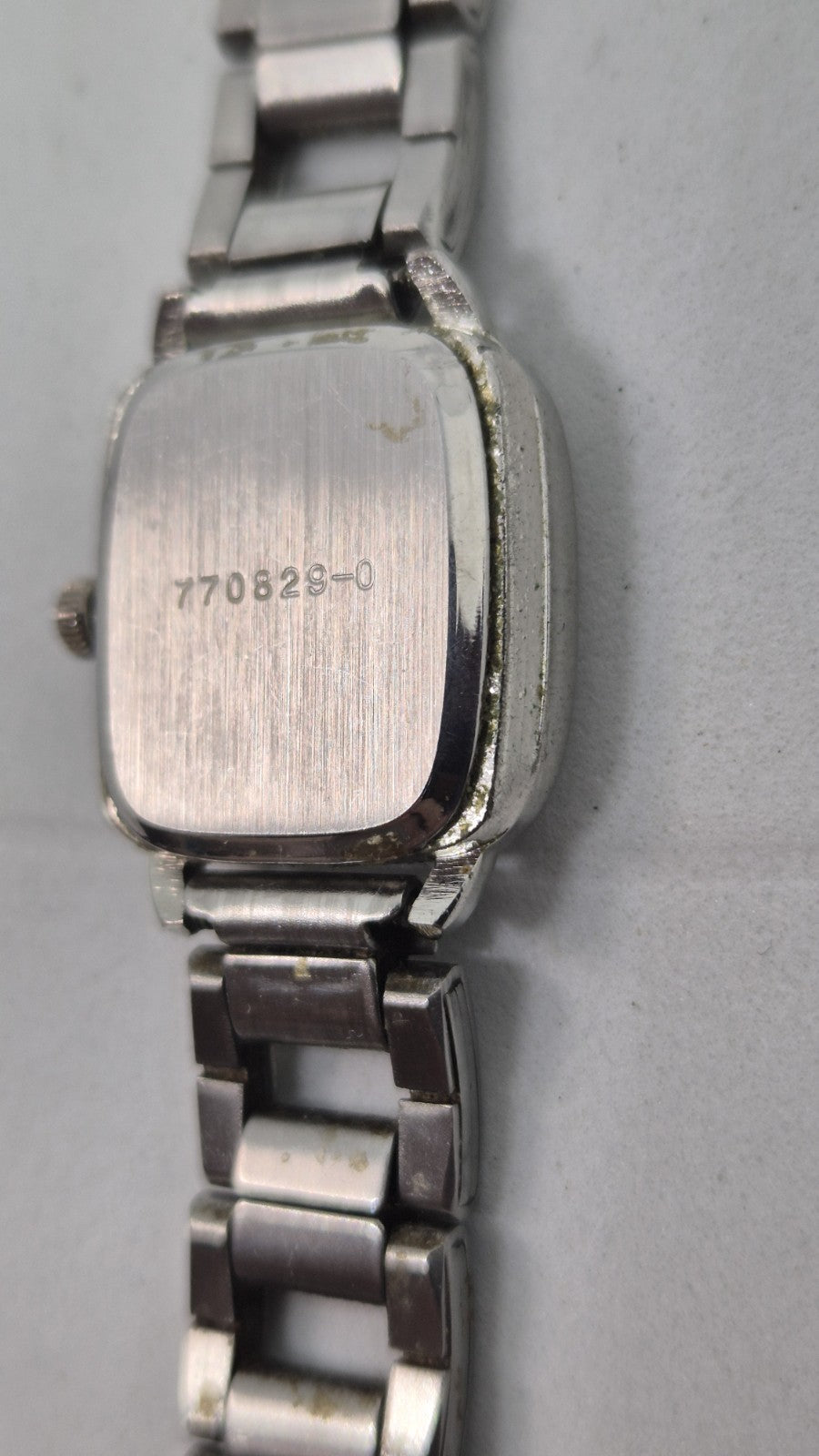 Hana Quartz ladies' watch with a silvercoloured bracelet14