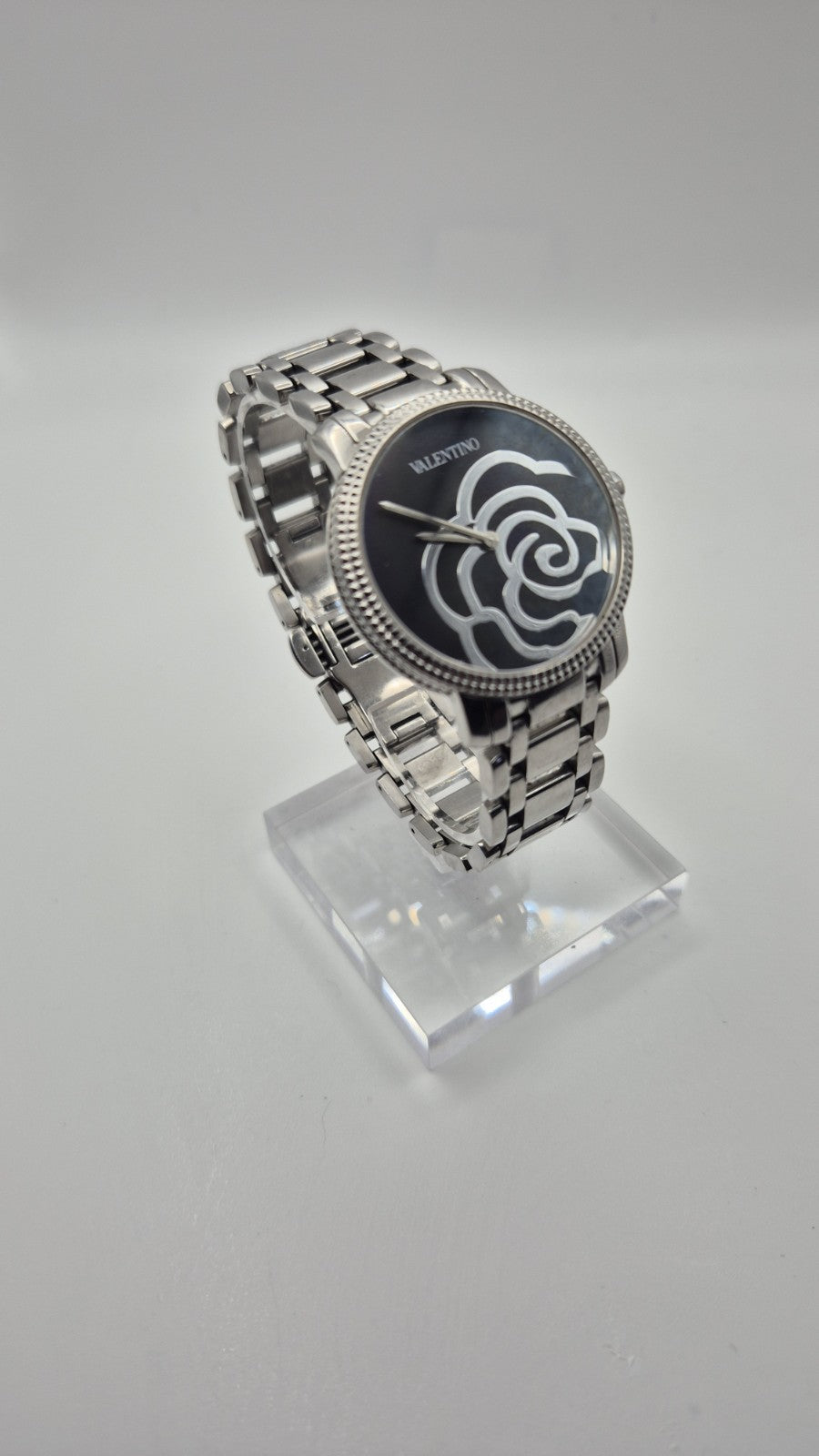 VALENTINO  V56 K10060652  ladies watch1