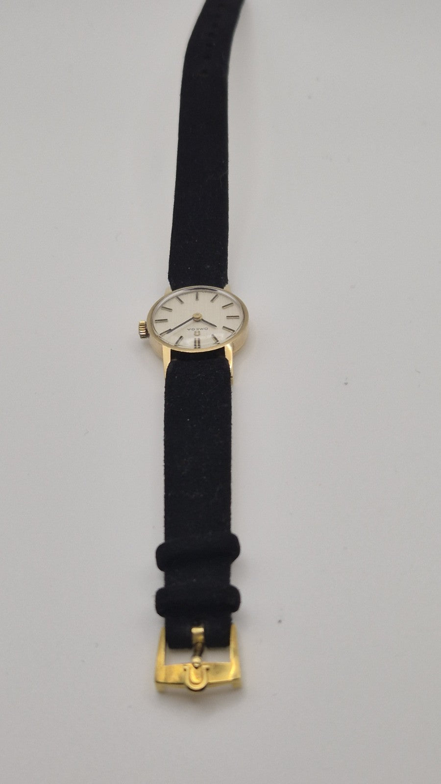 Omega Ladies Cal 625  9 carat Gold Manual Watch10