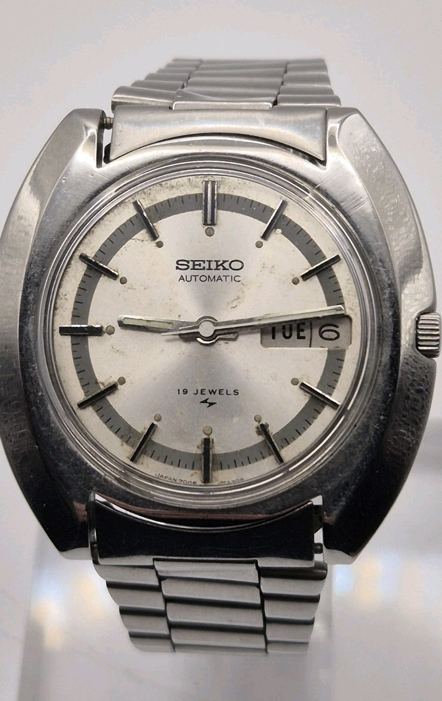Vintage Seiko Automatic 7006 8040 Day Date Silver Dial – 19J – Japan1