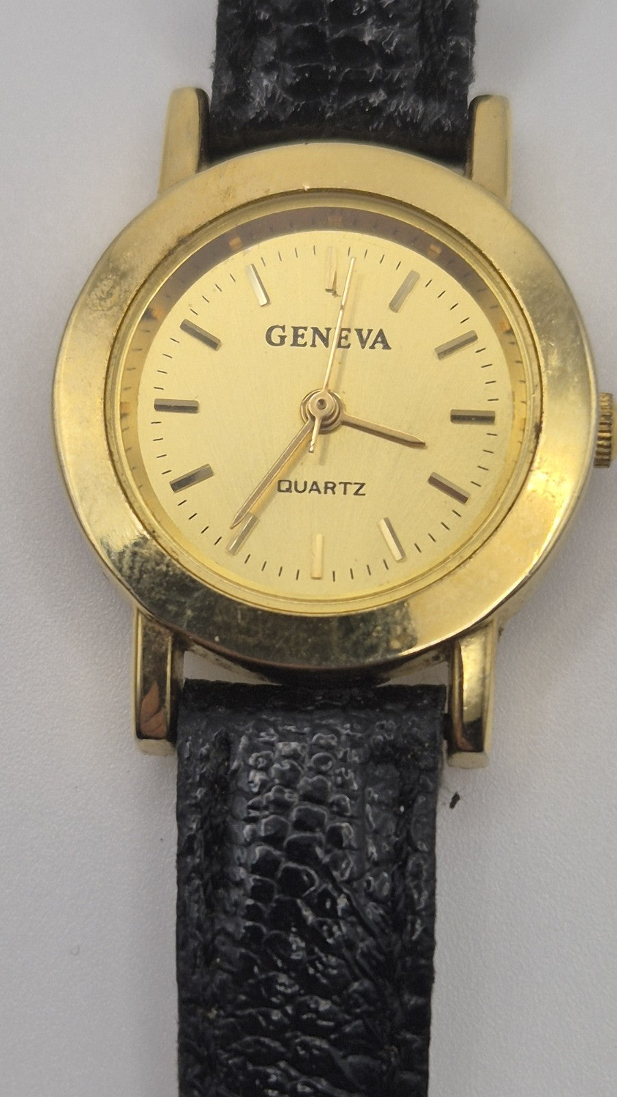 Ladies Geneva Quartz Watch With Gold Coloured Face And Case0